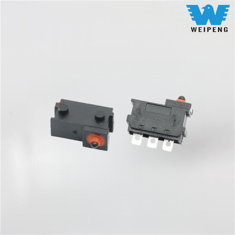 Mikrospínač zámku dveří a kapoty auta