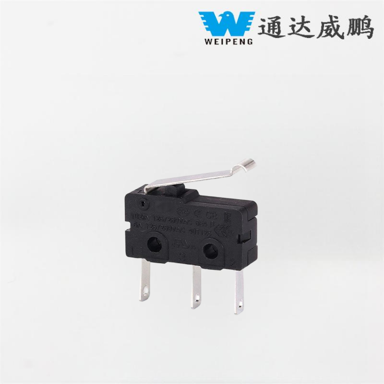 Malý prachotěsný třípólový spínač