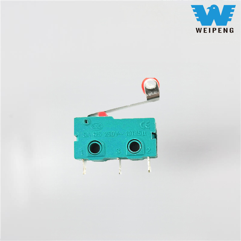 Tříramenný pákový mikrospínač